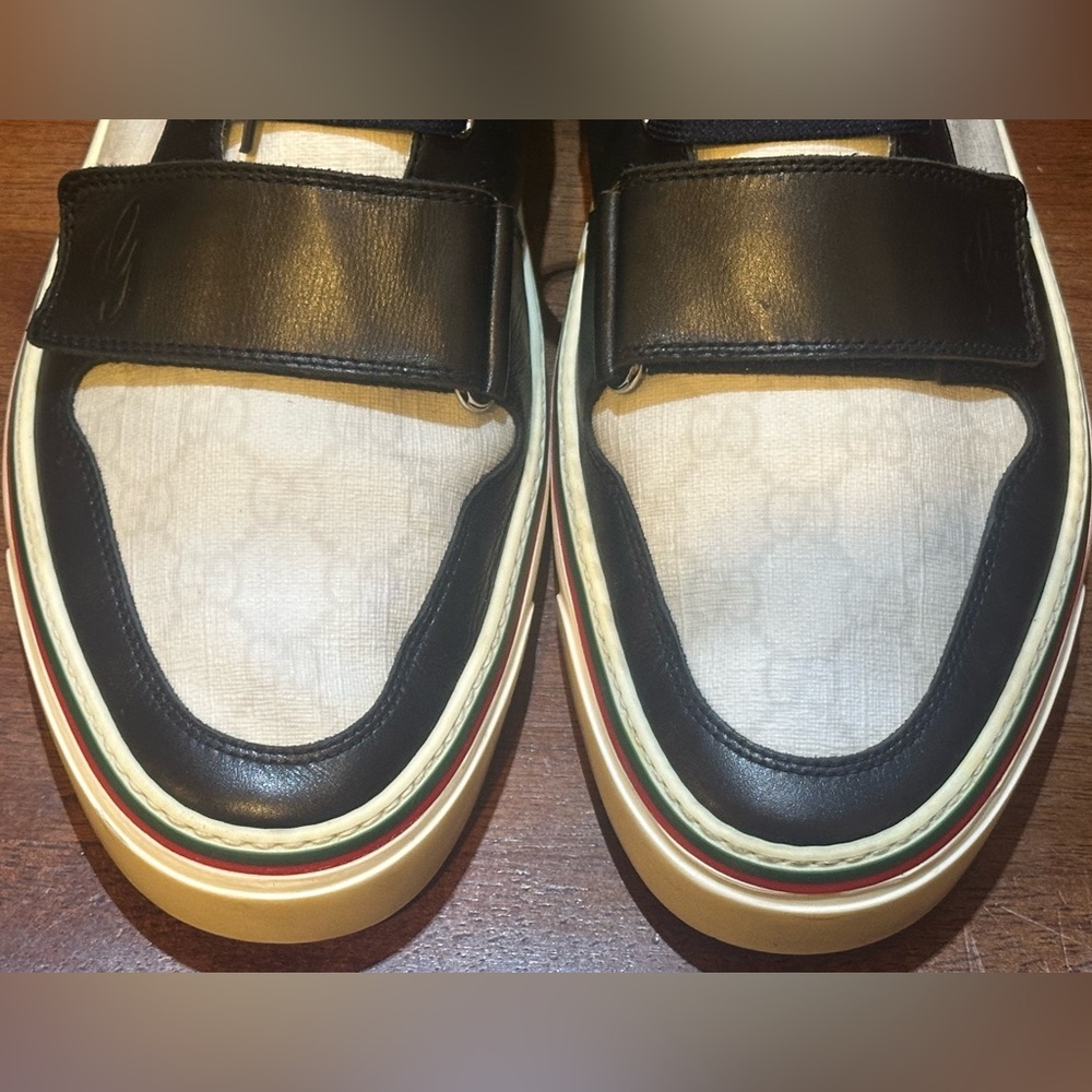 Gucci GG Supreme Hightop Sneakers - Picture 10 of 13